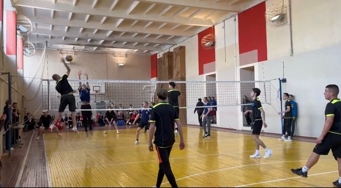 Участие команды юношей ФТК в соревнованиях по волейболу Фото 5