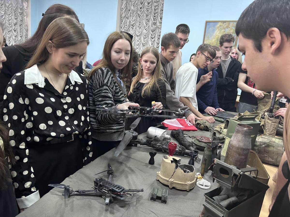 Вавиловцы встретились с участником СВО Сергеем Целихиным Фото 14 Вавиловцы встретились с участником СВО Сергеем Целихиным Фото 14