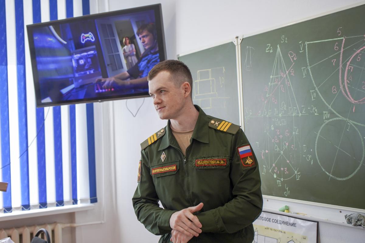 Студенты встретились с бойцами войск беспилотных систем и представителями 12 ГУ МО Фото 4 Студенты встретились с бойцами войск беспилотных систем и представителями 12 ГУ МО Фото 4