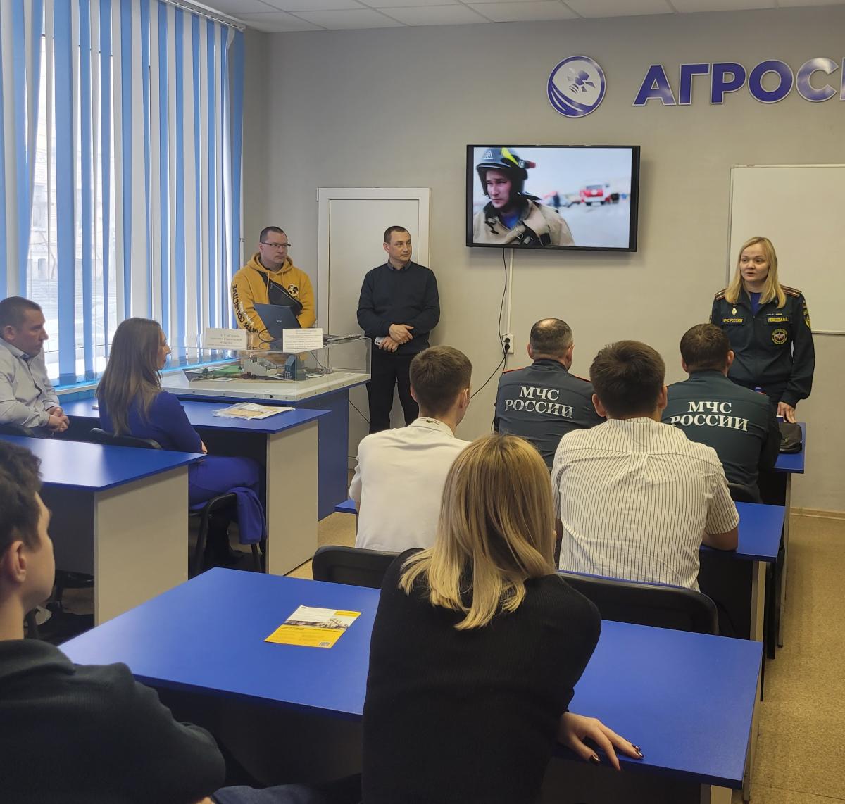 От учебы к карьере (День карьеры): Вавиловский университет открыл двери ведущим работодателям Саратовской области Фото 9