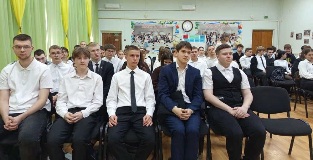 В агроклассах Пугачева прошли практические занятия по робототехнике и биологии Фото 5