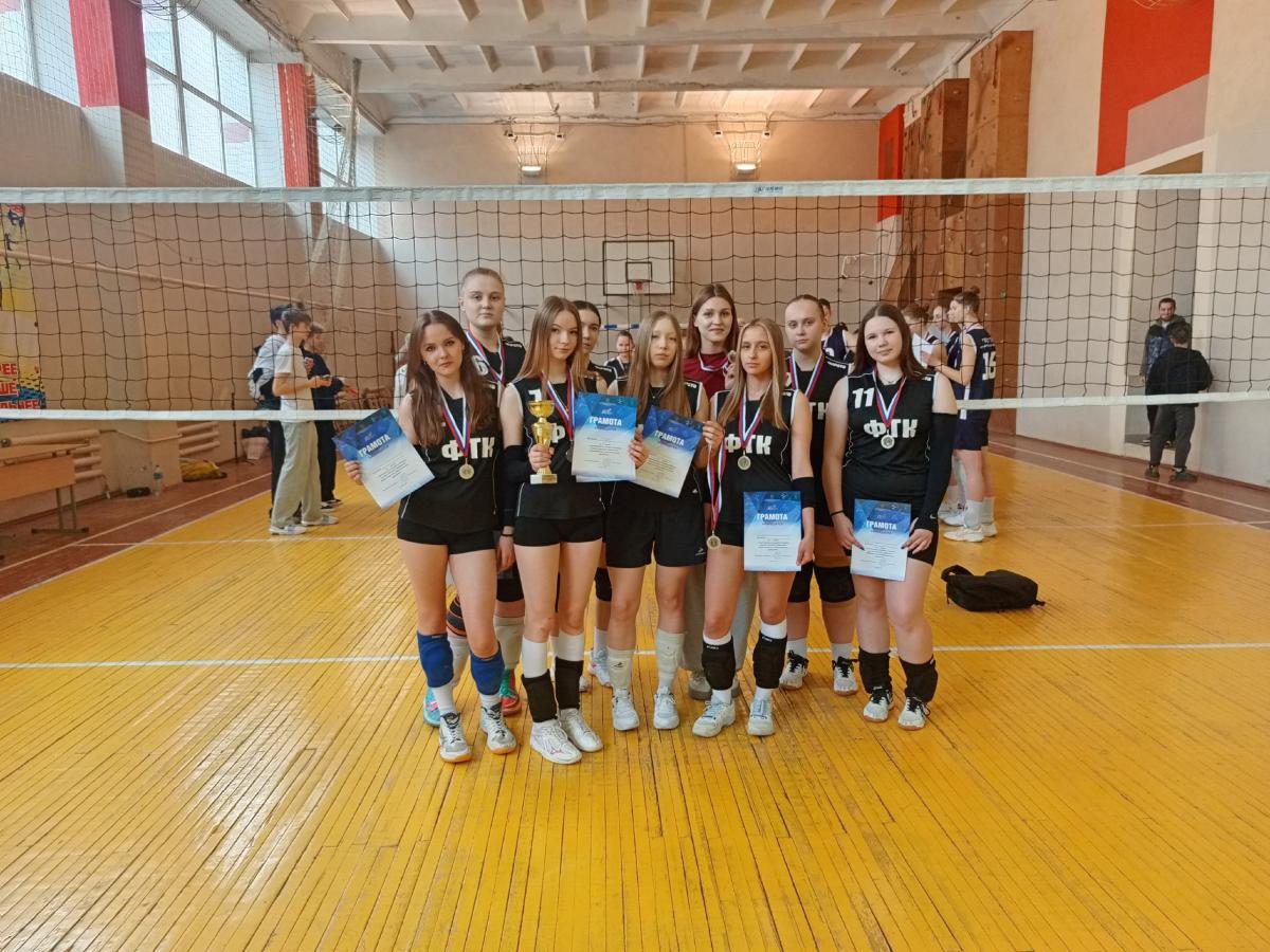 Завершился волейбольный турнир среди девушек в рамках Спартакиады СПО Фото 3 Завершился волейбольный турнир среди девушек в рамках Спартакиады СПО Фото 3