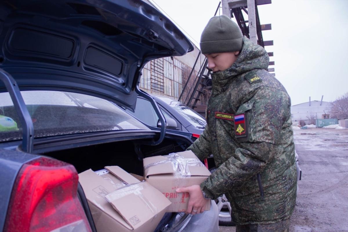 Активисты университета собрали и передали очередную партию гуманитарной помощи в зону СВО Фото 3 Активисты университета собрали и передали очередную партию гуманитарной помощи в зону СВО Фото 3