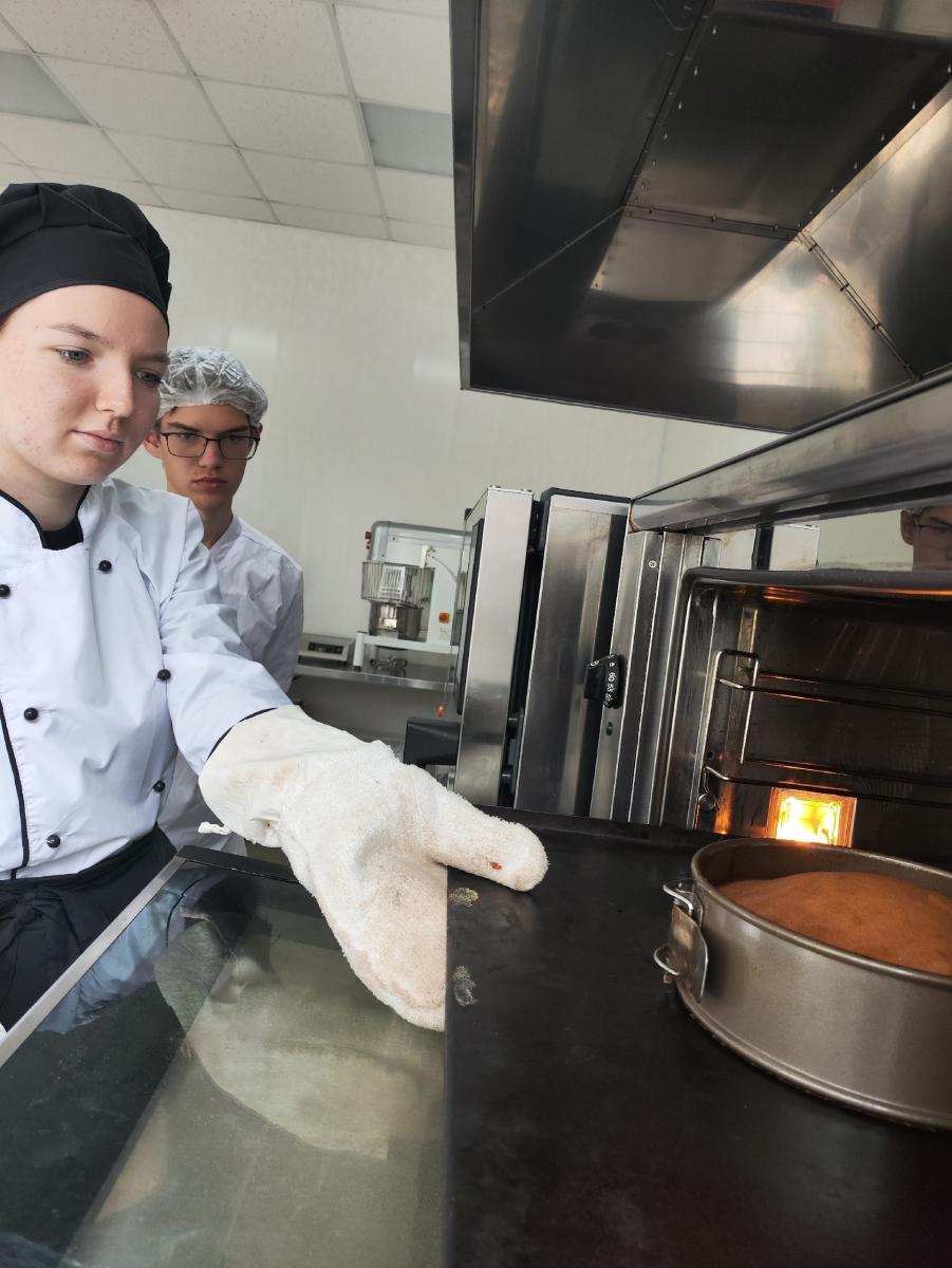 Будущие технологи хлебопечения освоили современное печное оборудование и провели сравнительную дегустацию Фото 11 Будущие технологи хлебопечения освоили современное печное оборудование и провели сравнительную дегустацию Фото 11