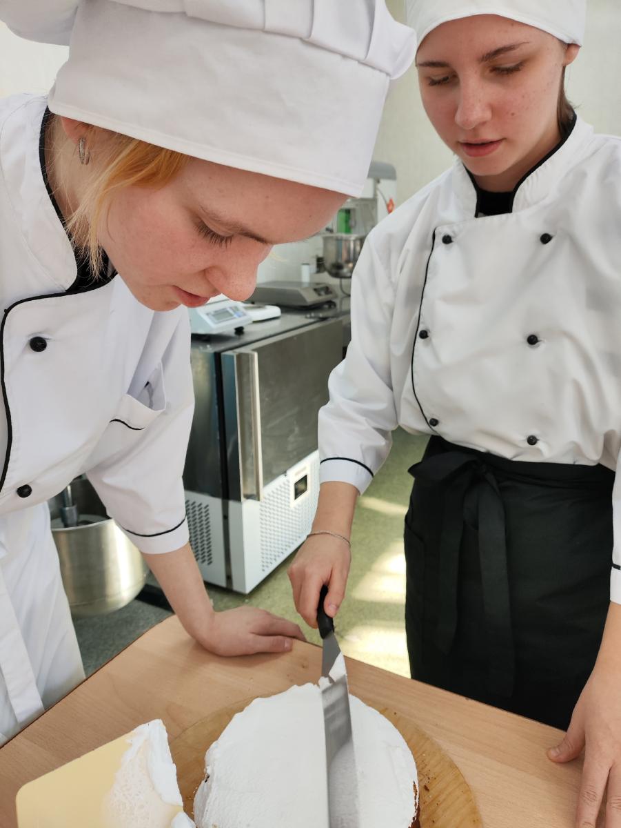 Будущие технологи хлебопечения освоили современное печное оборудование и провели сравнительную дегустацию Фото 12 Будущие технологи хлебопечения освоили современное печное оборудование и провели сравнительную дегустацию Фото 12