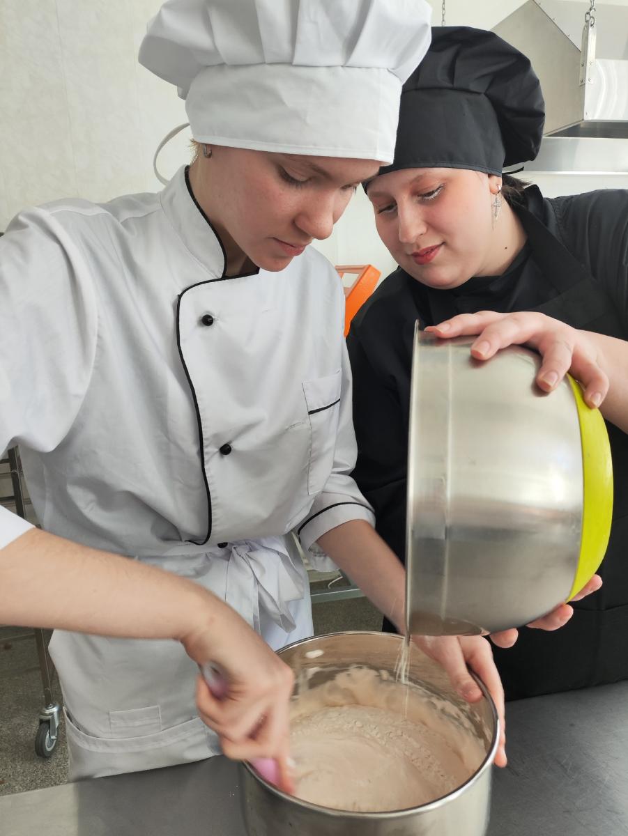 Будущие технологи хлебопечения освоили современное печное оборудование и провели сравнительную дегустацию Фото 3 Будущие технологи хлебопечения освоили современное печное оборудование и провели сравнительную дегустацию Фото 3