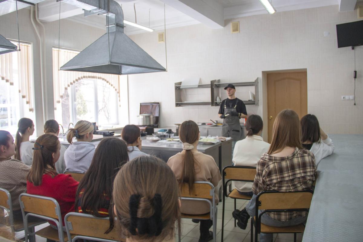 Мастер-классы от ведущих специалистов-практиков для школьников и студентов колледжей в рамках VII Международного научно-практического форума «День хлеба и соли»