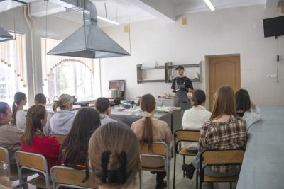 Мастер-классы от ведущих специалистов-практиков для школьников и студентов колледжей в рамках VII Международного научно-практического форума «День хлеба и соли»