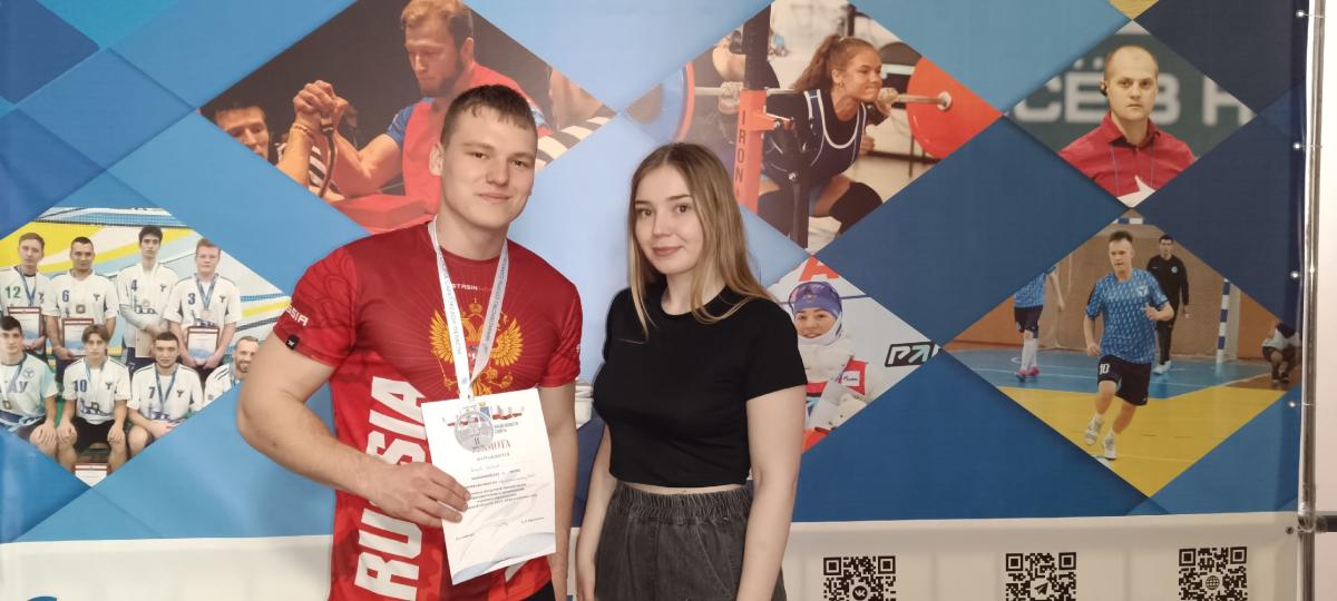 Студент университета - серебряный призер Областной Универсиады по армрестлингу Фото 2 Студент университета - серебряный призер Областной Универсиады по армрестлингу Фото 2