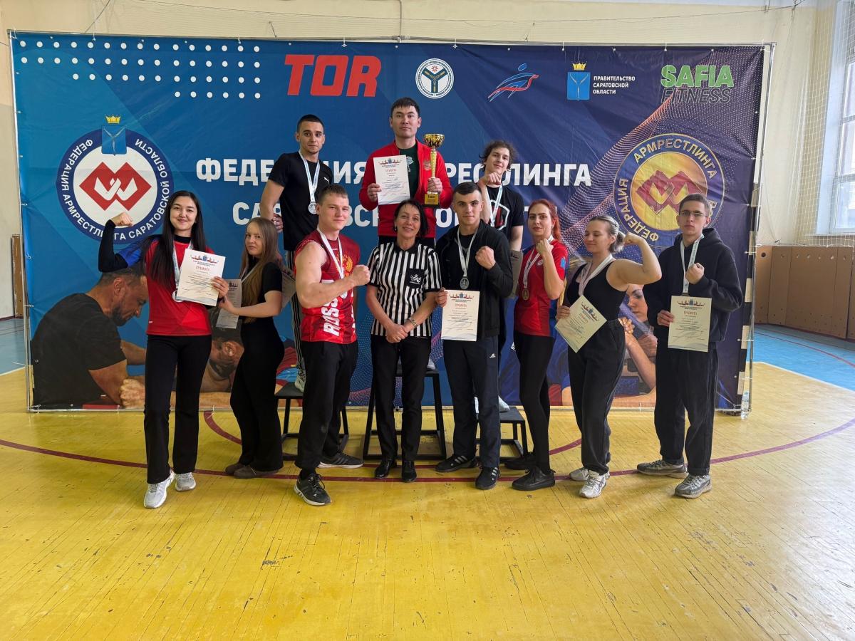 Студент университета - серебряный призер Областной Универсиады по армрестлингу Фото 4 Студент университета - серебряный призер Областной Универсиады по армрестлингу Фото 4