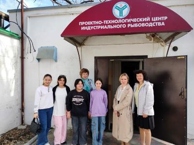 Школьники в гостях