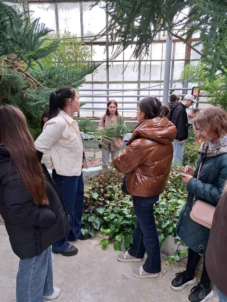 Сотрудники и студенты кафедры «Гидромелиорация, природообустройство и строительство в АПК» посетили с экскурсией УНУ «Фитотронно-тепличный интеллектуальный комплекс» Фото 2 Сотрудники и студенты кафедры «Гидромелиорация, природообустройство и строительство в АПК» посетили с экскурсией УНУ «Фитотронно-тепличный интеллектуальный комплекс» Фото 2