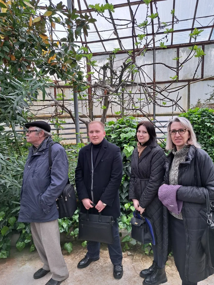 Сотрудники и студенты кафедры «Гидромелиорация, природообустройство и строительство в АПК» посетили с экскурсией УНУ «Фитотронно-тепличный интеллектуальный комплекс» Фото 3 Сотрудники и студенты кафедры «Гидромелиорация, природообустройство и строительство в АПК» посетили с экскурсией УНУ «Фитотронно-тепличный интеллектуальный комплекс» Фото 3