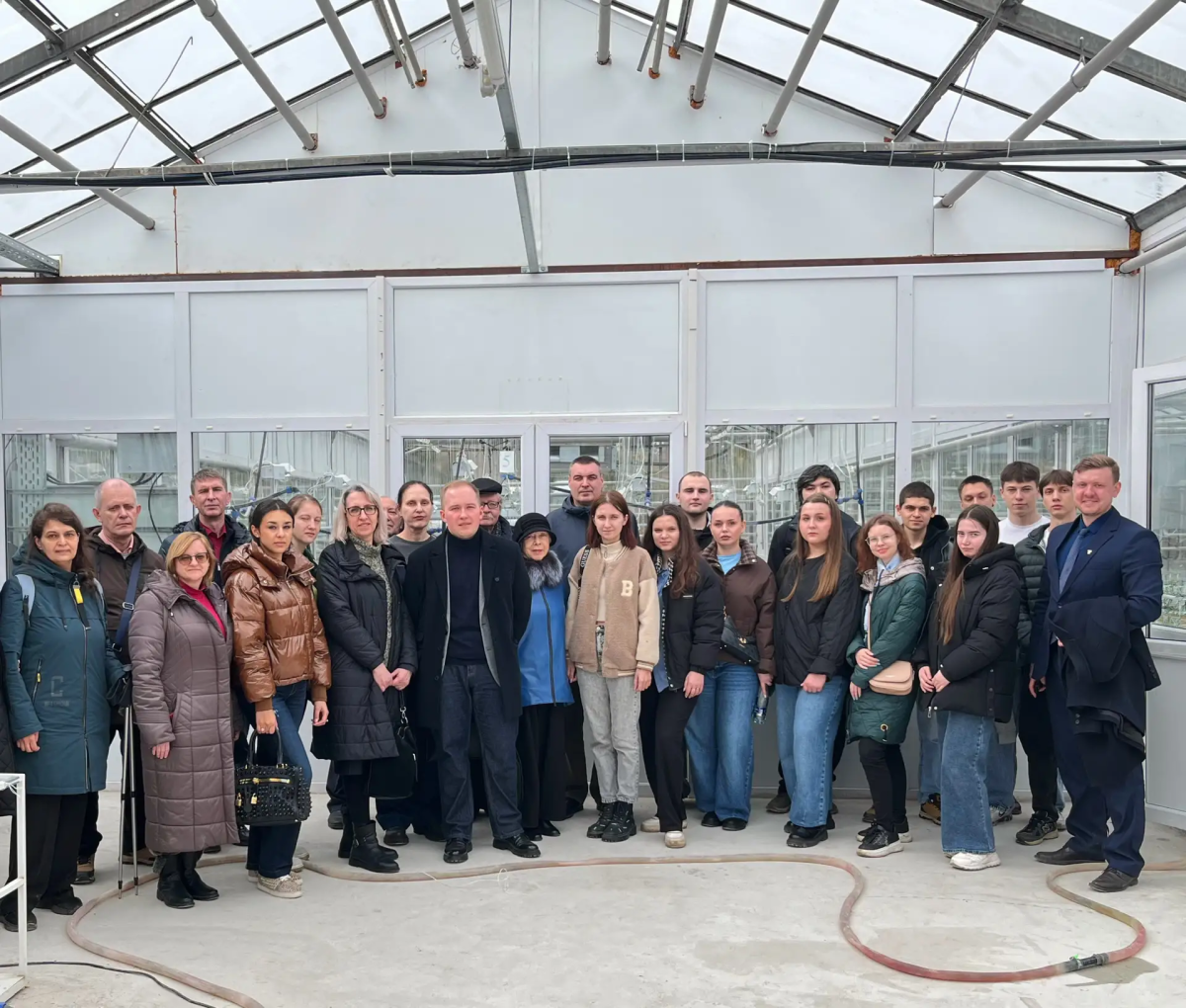 Сотрудники и студенты кафедры «Гидромелиорация, природообустройство и строительство в АПК» посетили с экскурсией УНУ «Фитотронно-тепличный интеллектуальный комплекс»