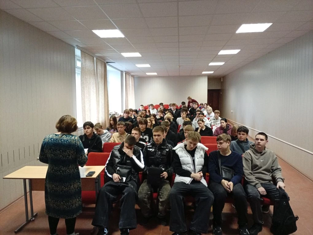 Будущее без вредных привычек: студенты Вавиловского университета обсудили здоровье с врачом-педиатром Фото 4