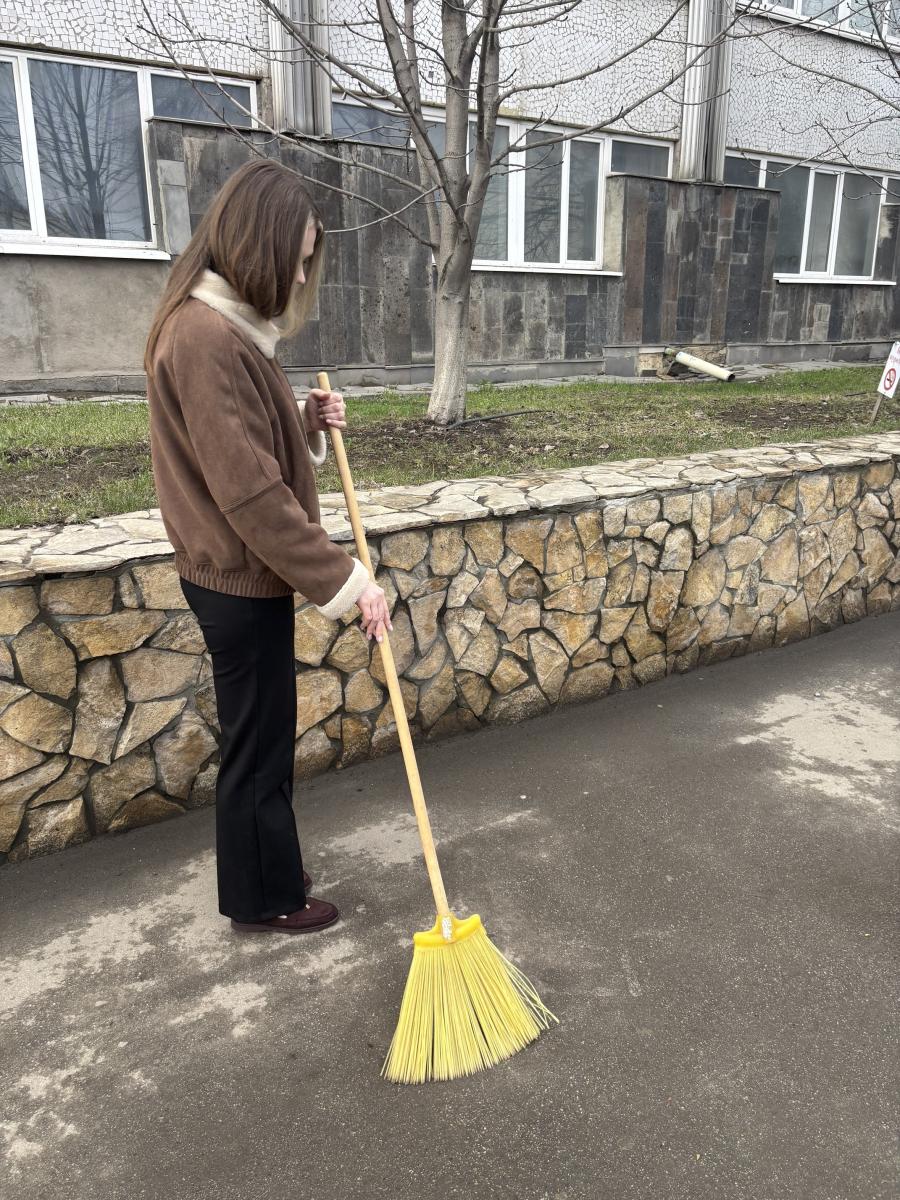 Весенний субботник Фото 2