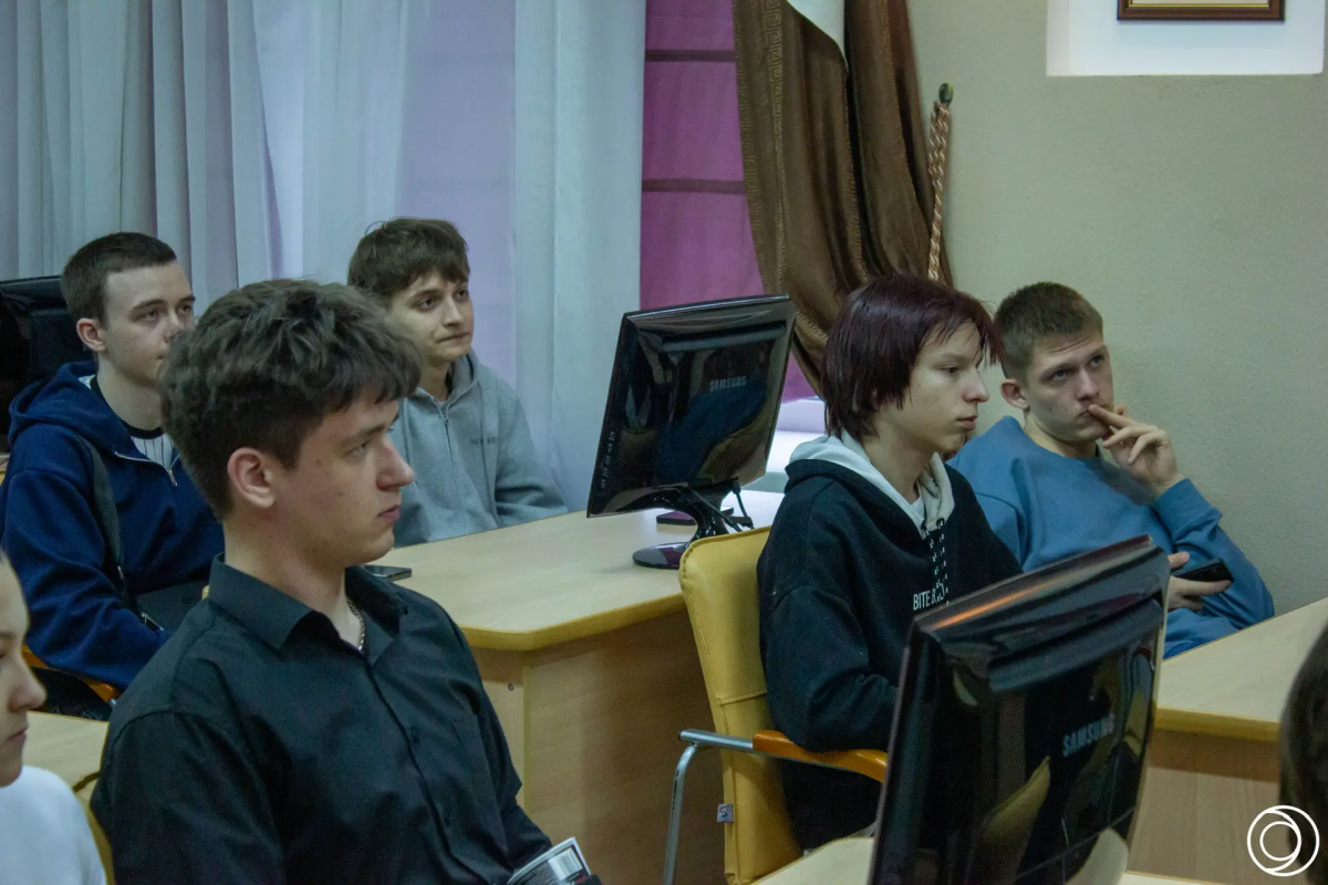 Психолог вуза провела антикризисную встречу со студентами Фото 4