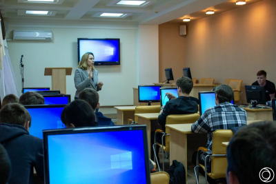 Психолог вуза провела антикризисную встречу со студентами