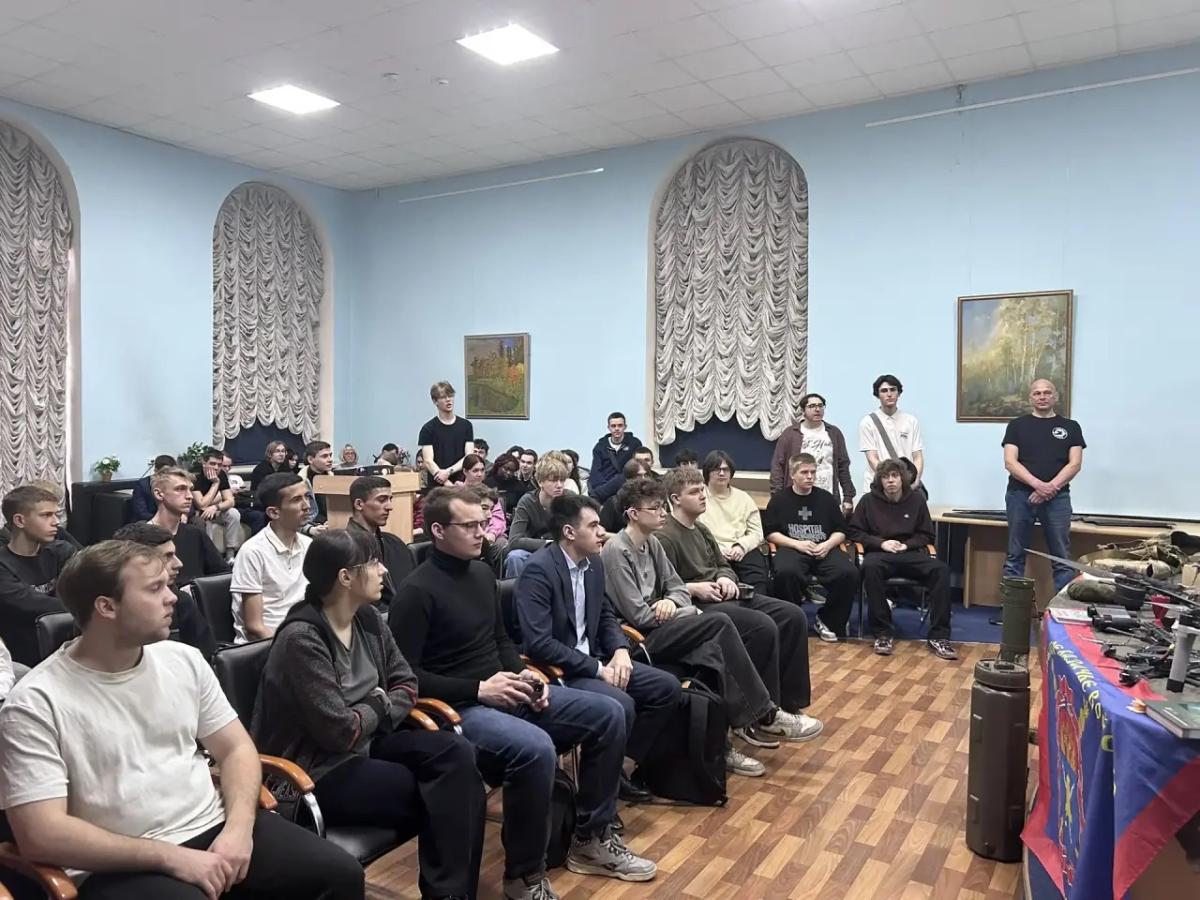 На вечере-встрече «Участники СВО - герои нашего времени!» Фото 1