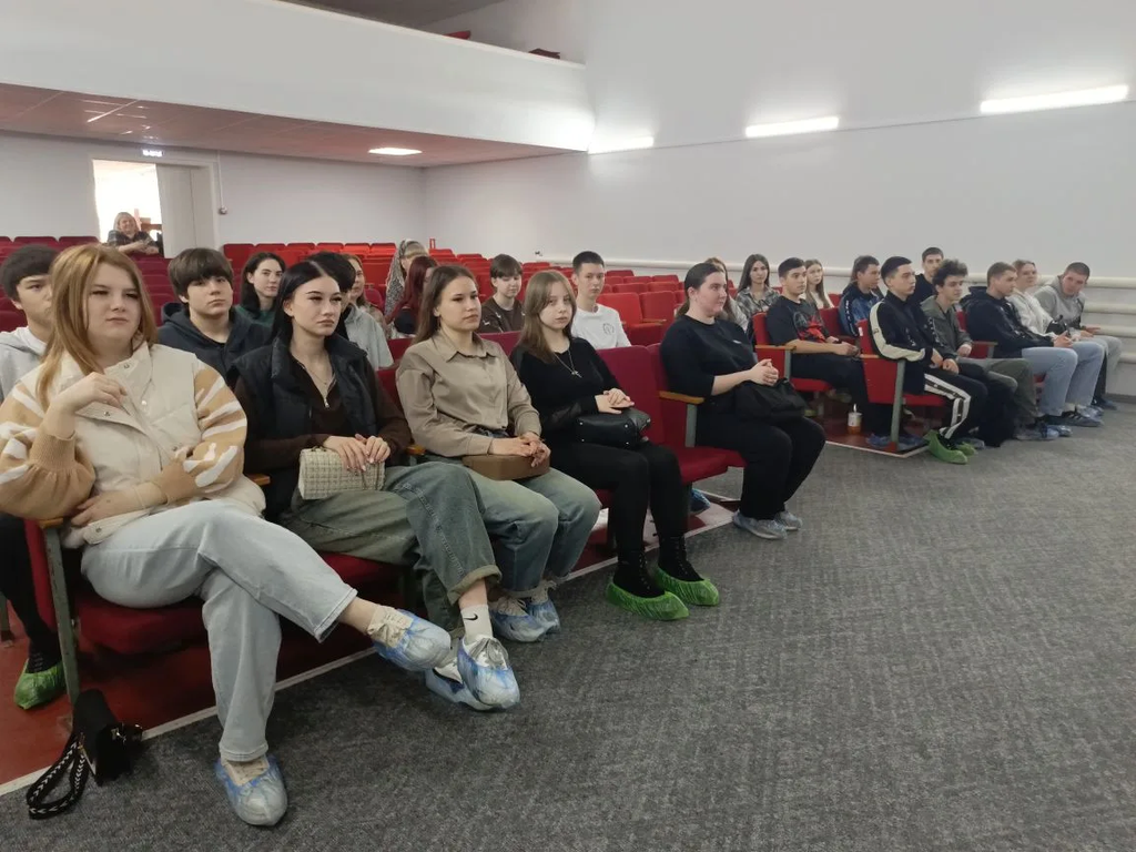 Студенты филиала просмотрели фильм «Малыш» Фото 4 Студенты филиала просмотрели фильм «Малыш» Фото 4