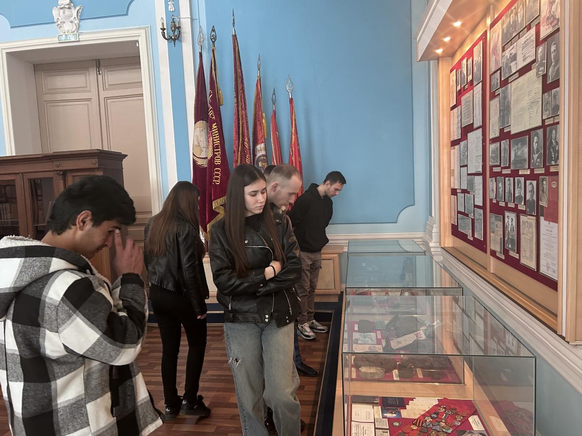Патриотическим клубом «Я горжусь» организована экскурсия для студентов-заочников Фото 4