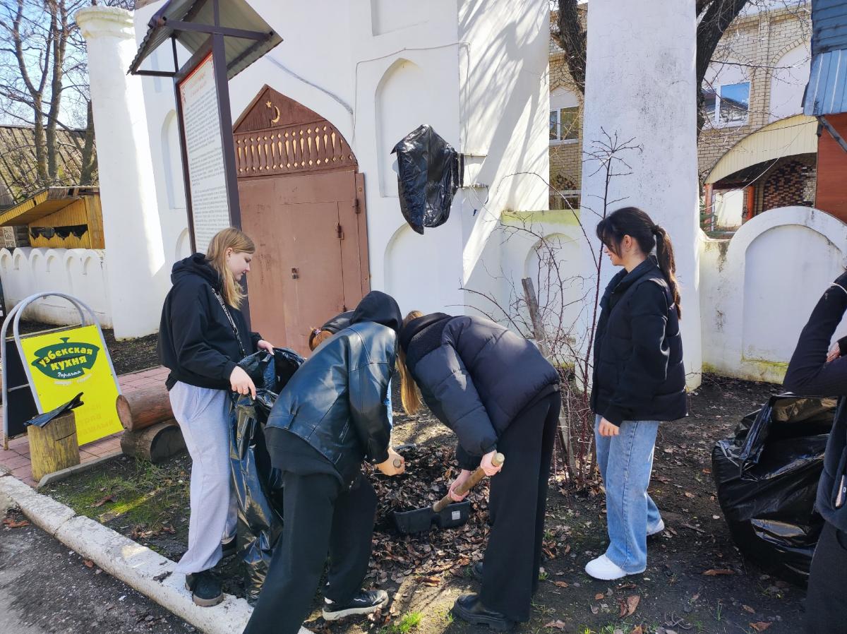 Субботник в Парке Победы Фото 3