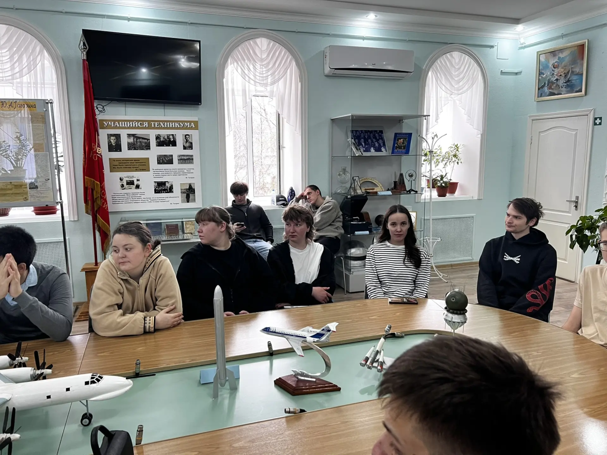 В преддверии Дня космонавтики студенты Вавиловского университета прикоснулись к истории первого полета в Народном музее Ю.А. Гагарина Фото 5