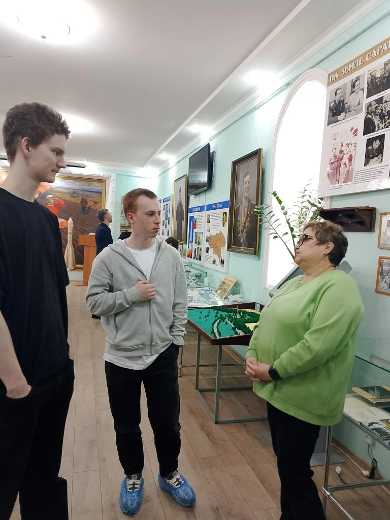 В преддверии Дня космонавтики студенты Вавиловского университета прикоснулись к истории первого полета в Народном музее Ю.А. Гагарина Фото 9
