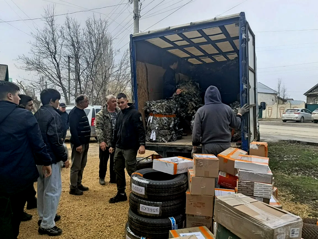 Погрузка гуманитарной помощи Фото 8