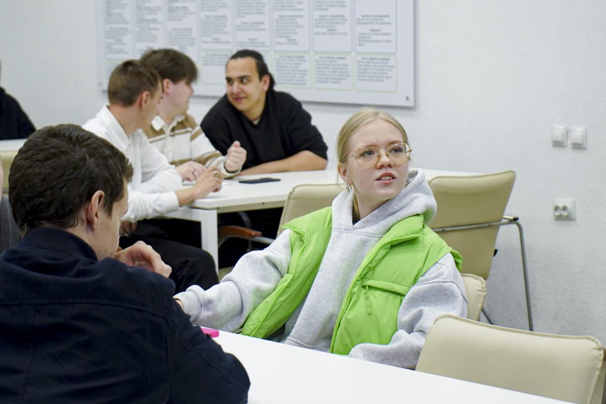 Студенты Вавиловского университета приняли участие в викторине «Сила духа сквозь время» Фото 5