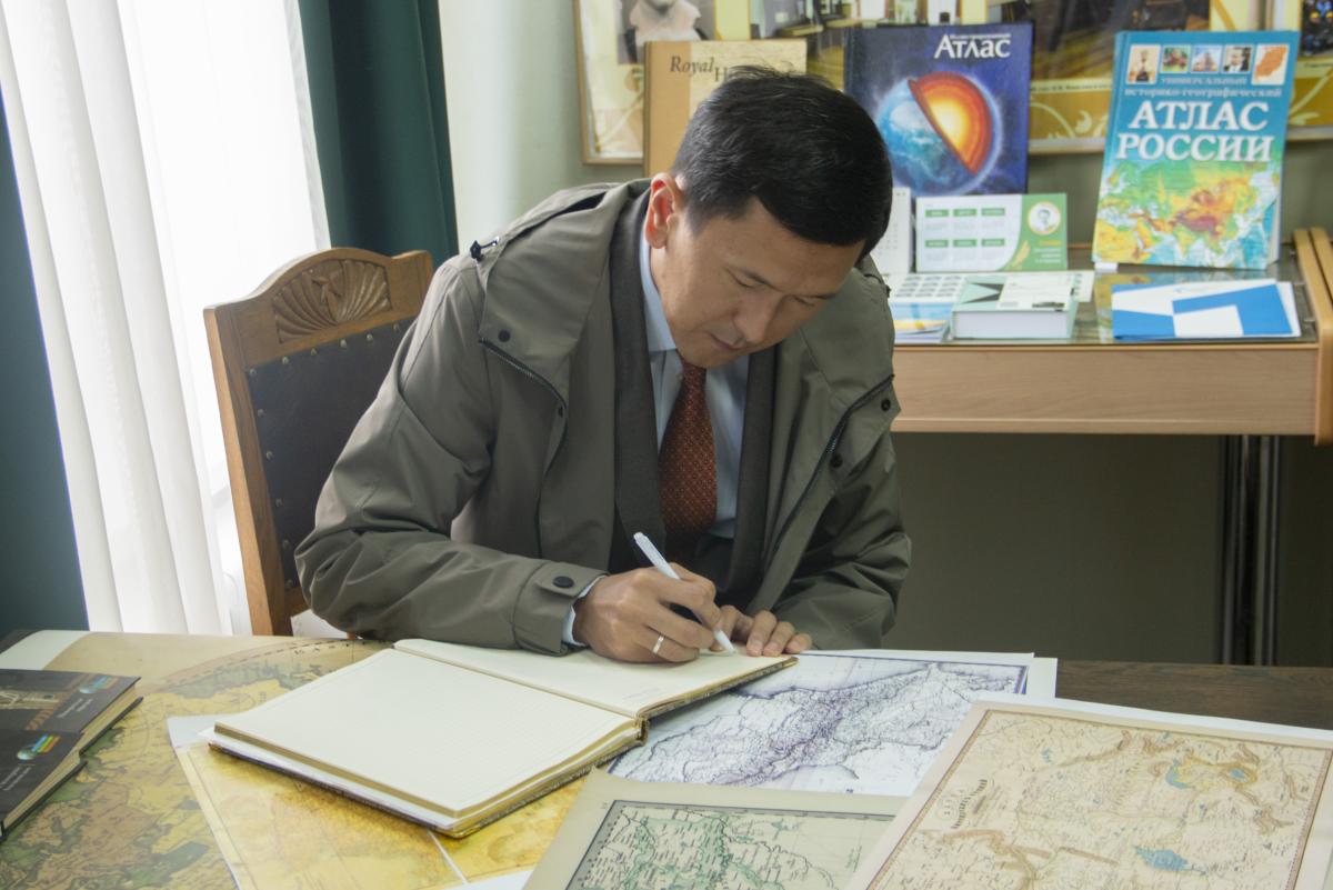 Делегация Западно-Казахстанской области оценила потенциал сотрудничества с Вавиловским университетом Фото 3 Делегация Западно-Казахстанской области оценила потенциал сотрудничества с Вавиловским университетом Фото 3