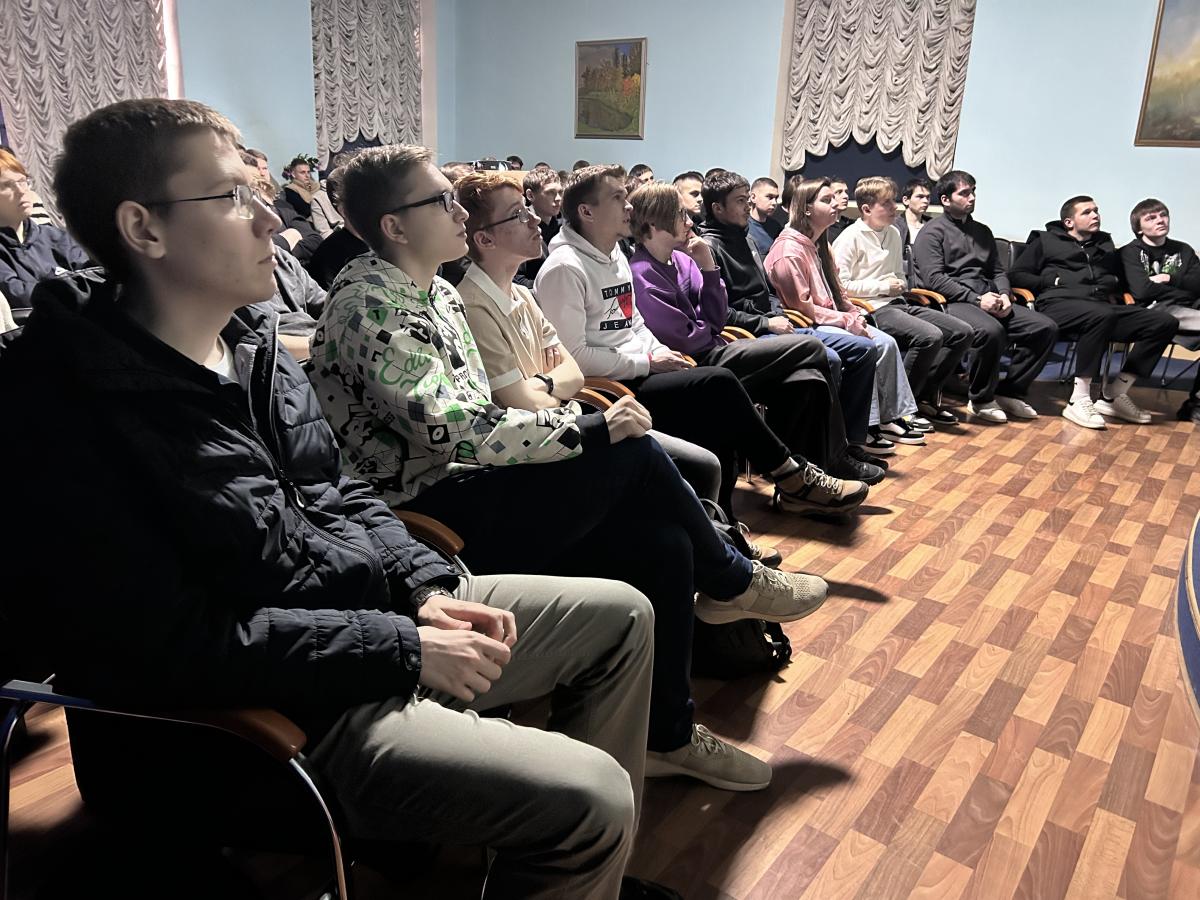 Студенты поучаствовали в кинолектории «Первый в космосе» Фото 2