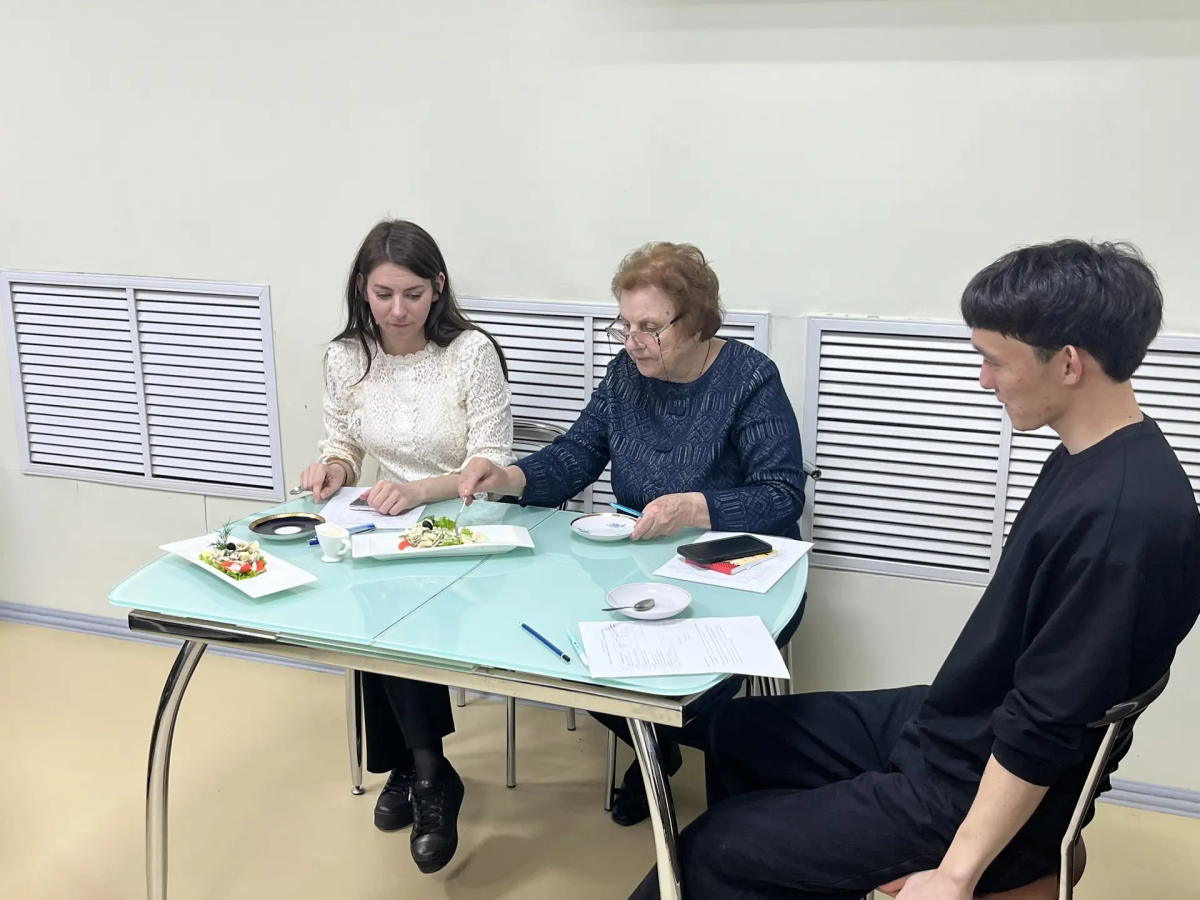 В Финансово-технологическом колледже состоялся кулинарный поединок «Весь мир в 7 ингредиентах» Фото 6