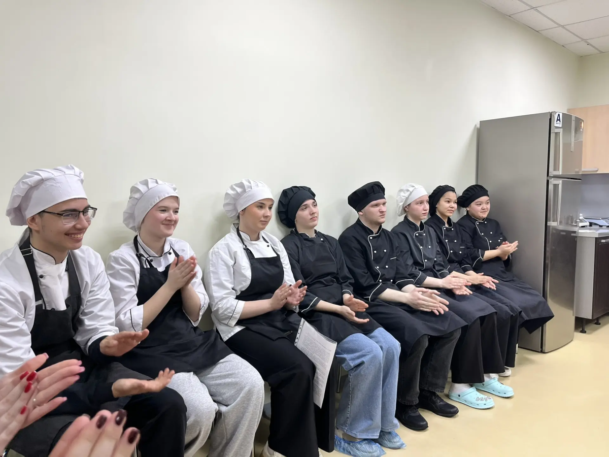 В Финансово-технологическом колледже состоялся кулинарный поединок «Весь мир в 7 ингредиентах» Фото 7