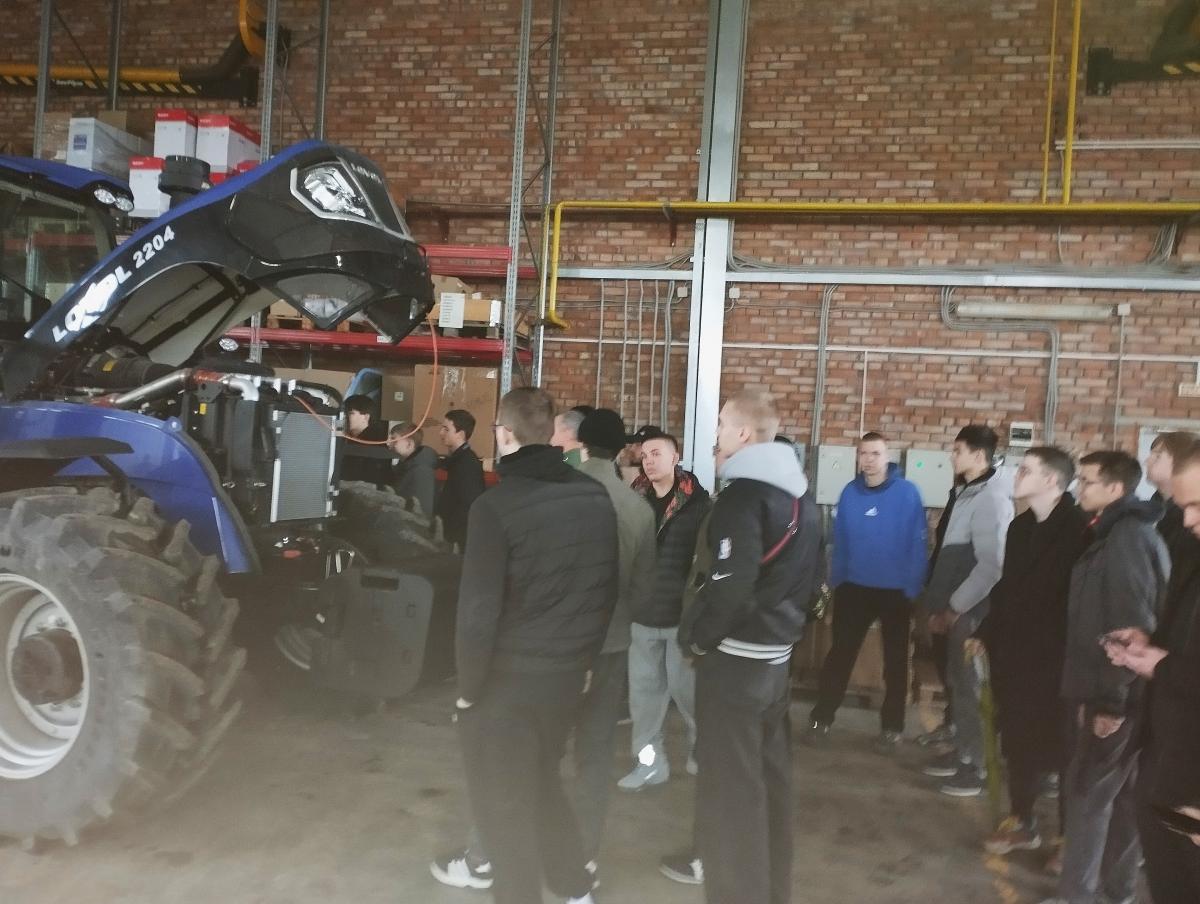 Экскурсия в ООО ТВС «Агротехника» Фото 1