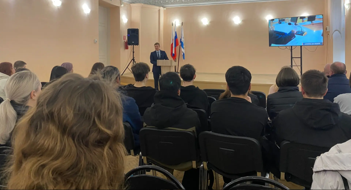 В Аткарске прошла встреча старшеклассников с представителями Вавиловского университета Фото 3 В Аткарске прошла встреча старшеклассников с представителями Вавиловского университета Фото 3