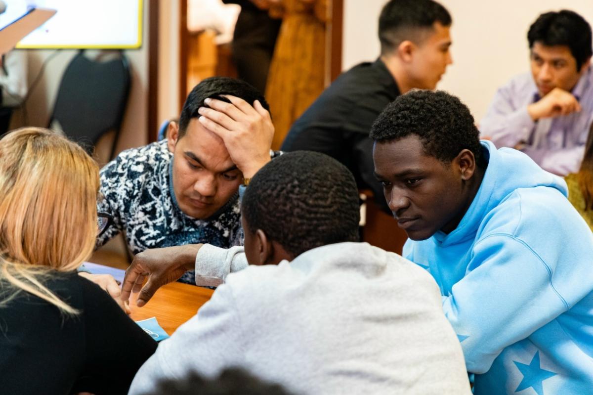 Иностранные слушатели и сотрудники института международных связей приняли участие в фестивале «РКИ в СГУ»