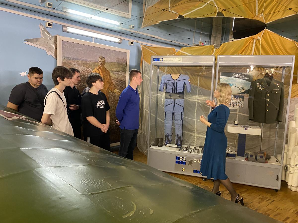 На экскурсии «Саратов – Космос – Саратов» в областном музее краеведения Фото 4