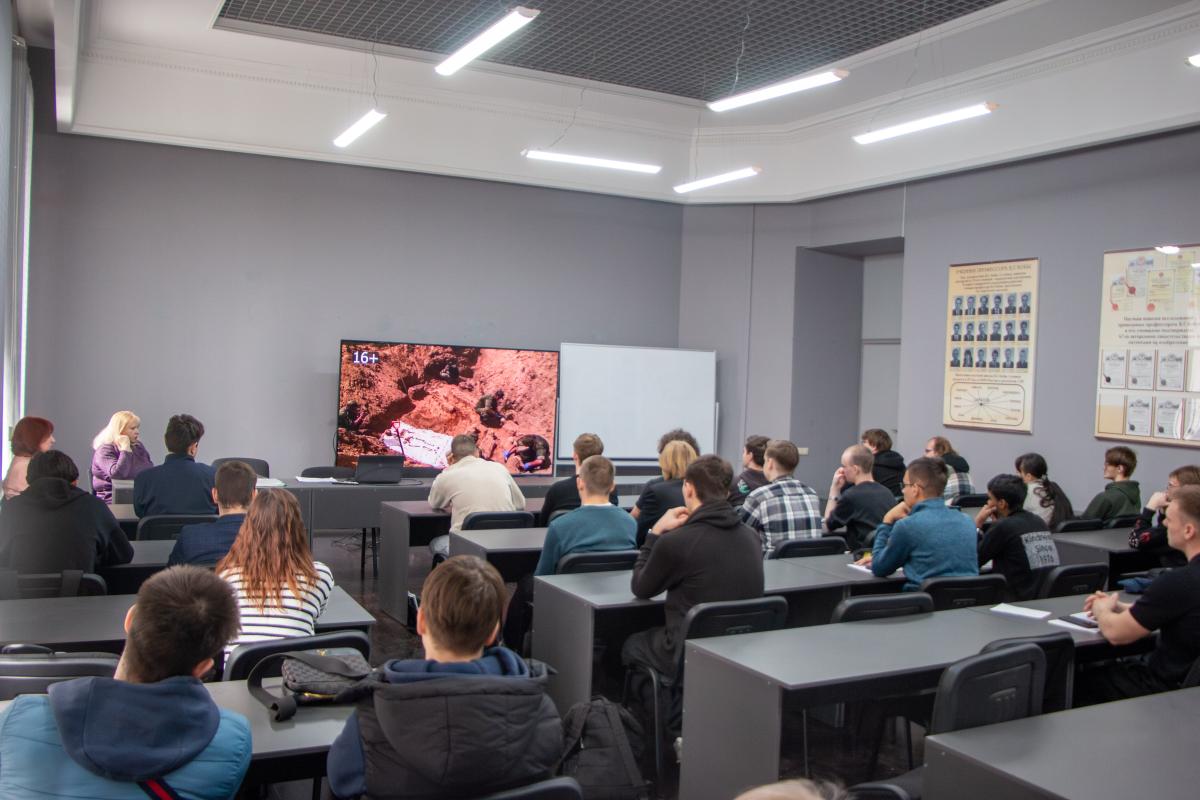 Состоялся открытый диалог-лекторий ко Дню памяти жертв геноцида советского народа в годы ВОВ Фото 6