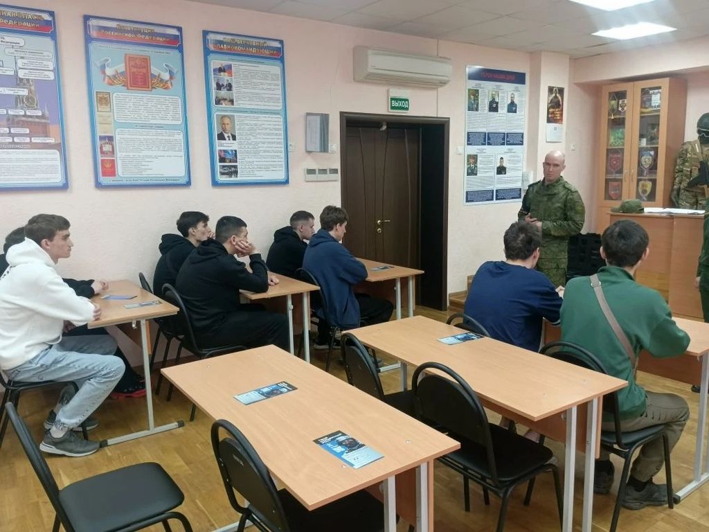 Экскурсия в центр начальной военной подготовки «Патриот» Фото 2