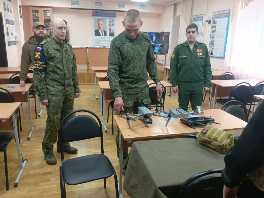 Экскурсия в центр начальной военной подготовки «Патриот» Фото 4