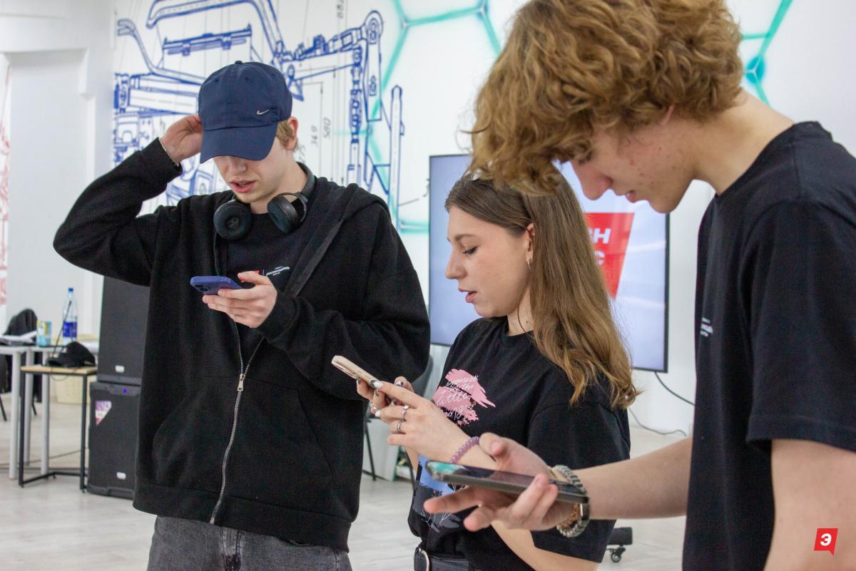 Студент первокурсник принял участие в Школе КВН «Эдвайс» Фото 1