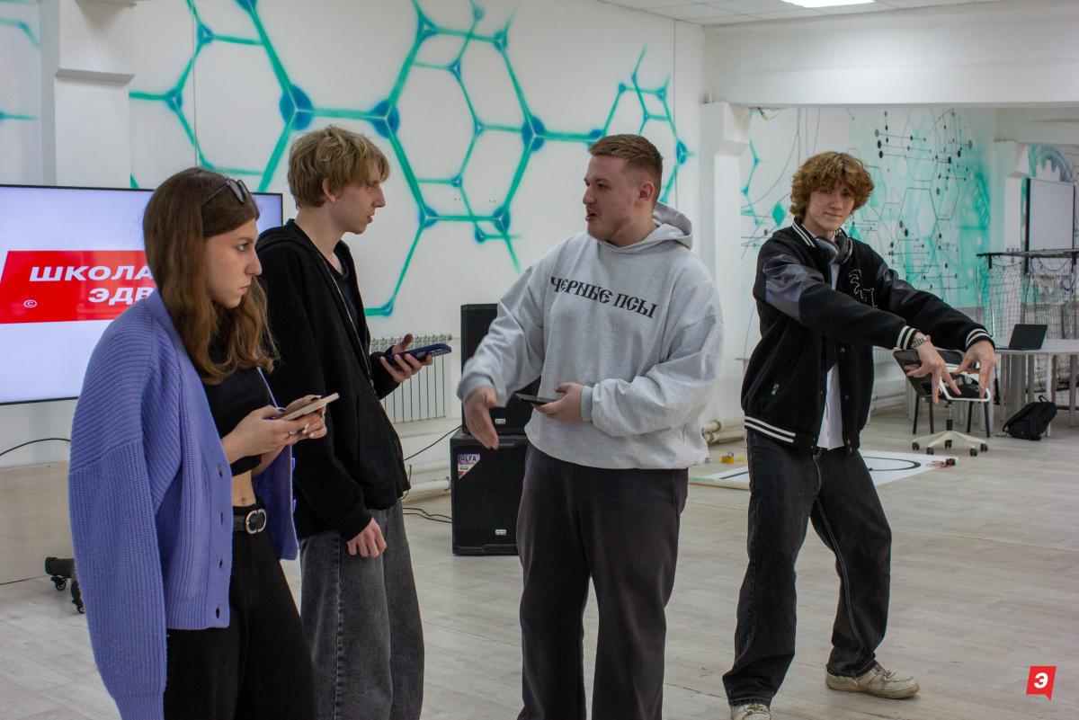 Студент первокурсник принял участие в Школе КВН «Эдвайс» Фото 5