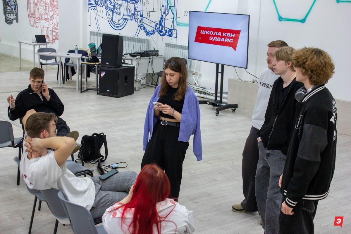 Студент первокурсник принял участие в Школе КВН «Эдвайс» Фото 7