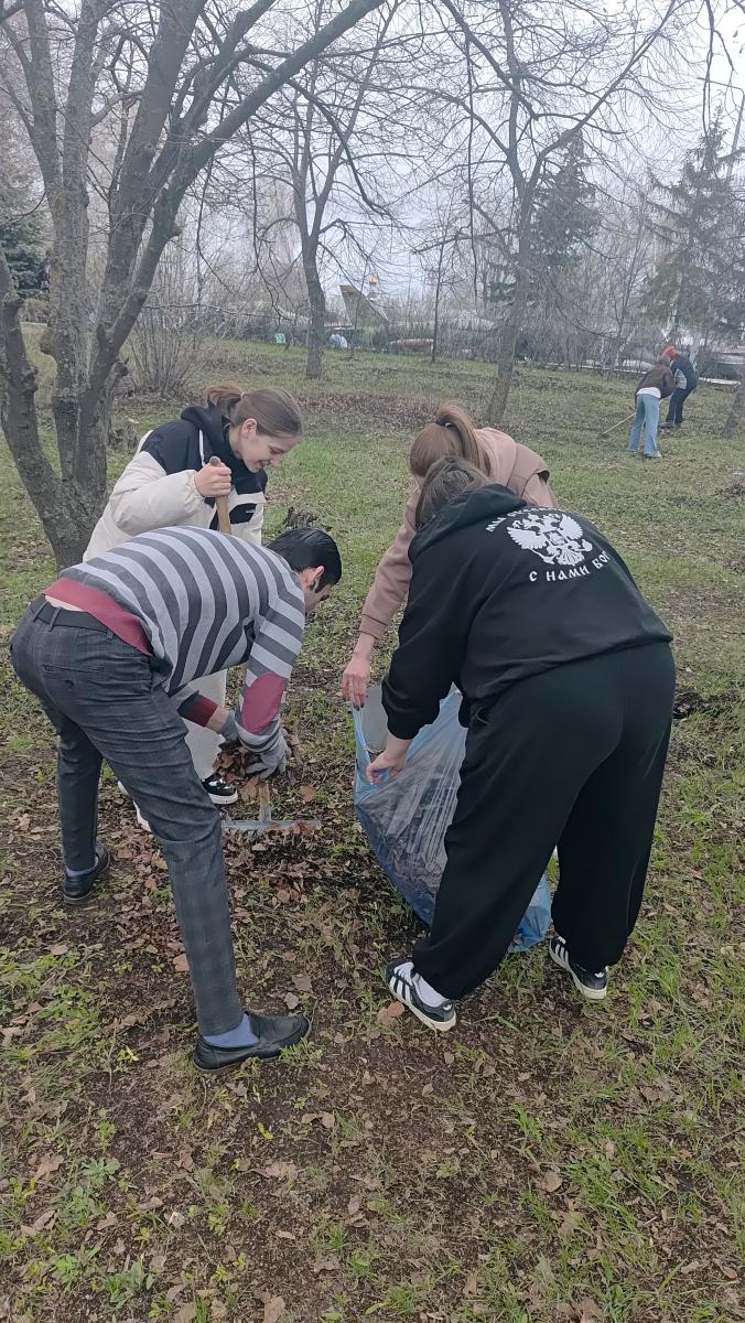 Участие в субботнике Фото 2