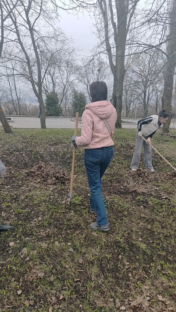Участие в субботнике Фото 5