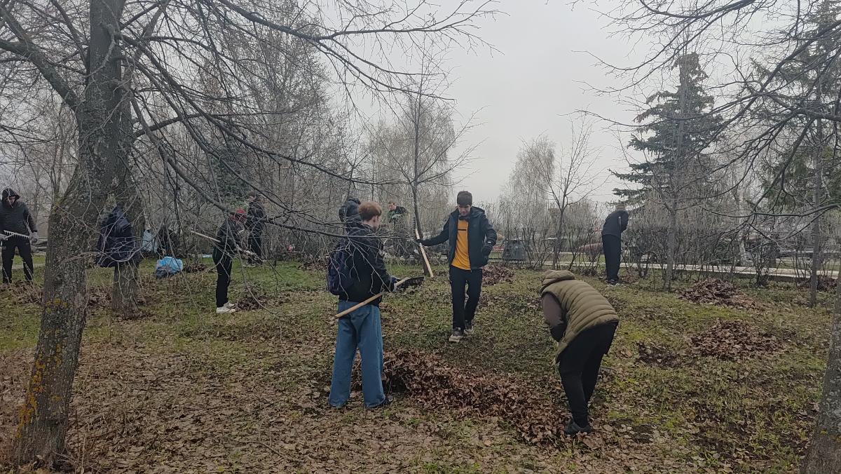 Участие в субботнике Фото 10