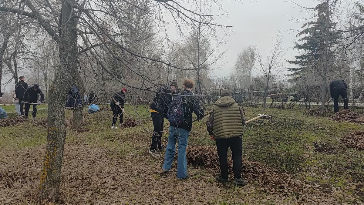 Участие в субботнике Фото 16