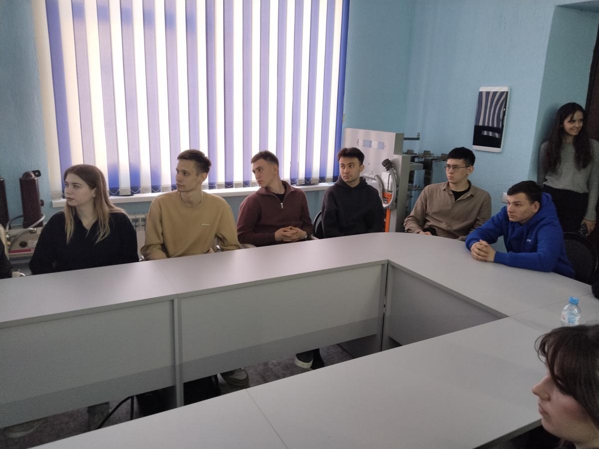 Лекционное занятие в рамках подготовки молодых специалистов в области электроэнергетики совместно с ПАО «ФСК ЕЭС» Фото 2