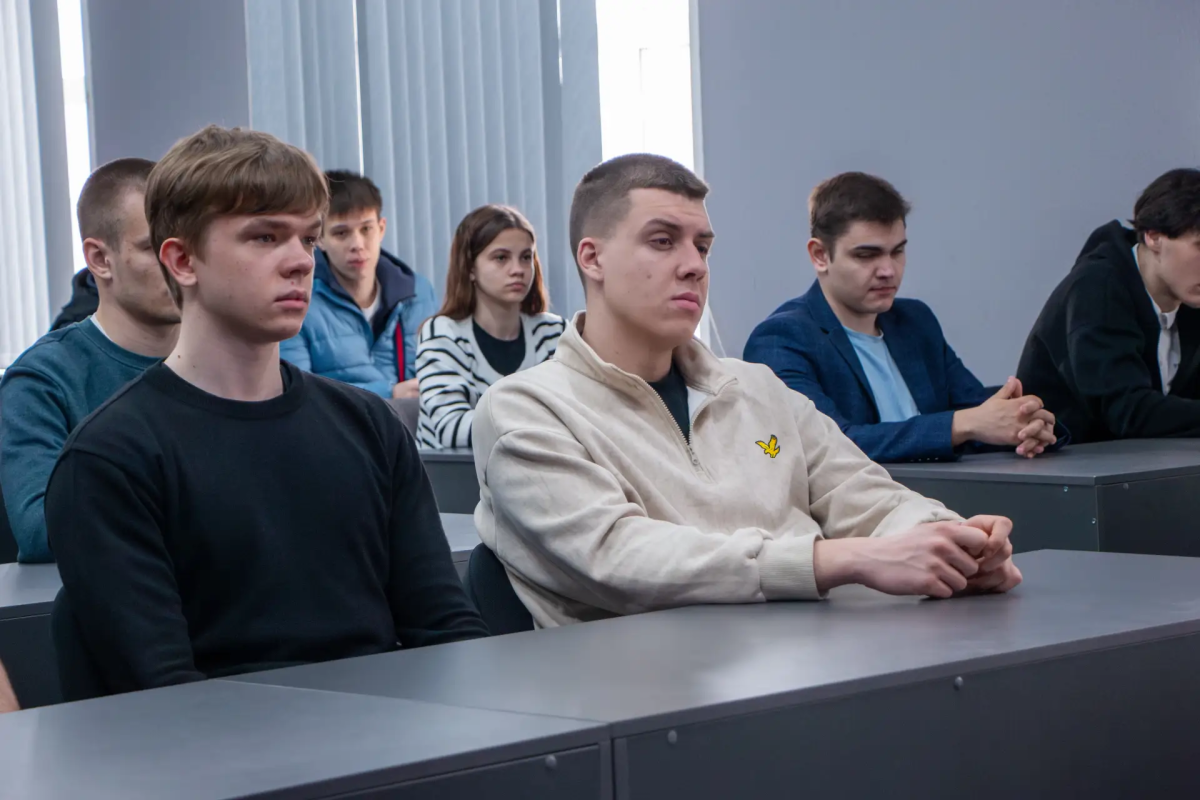 В Вавиловском университете прошел открытый диалог-лекторий ко Дню памяти жертв геноцида советского народа в годы ВОВ Фото 3